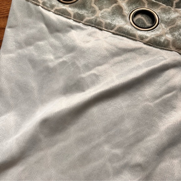 Pier 1 velvet curtains - Picture 7 of 7